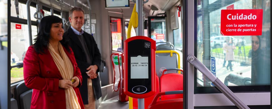 MTT anuncia plan piloto: se instalan validadores en puertas traseras de buses de Red Movilidad